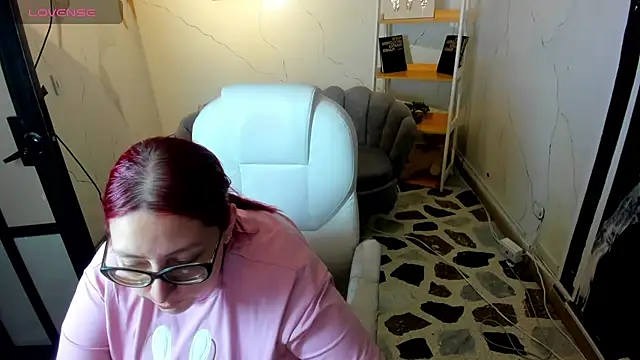 NiickyJones online show from September 13, 9:14 pm