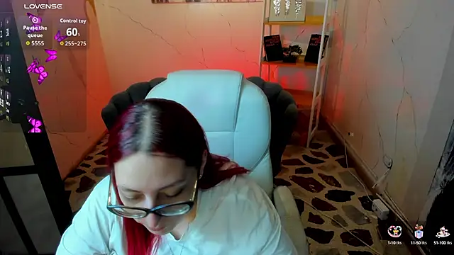 NiickyJones online show from September 29, 9:30 pm