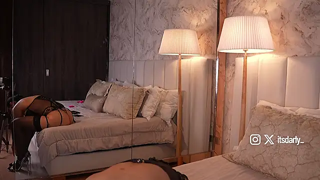 Rosalie vega online show from April 18, 1:31 am