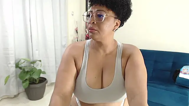 AmbarSofhia online show from February 13, 10:11 pm