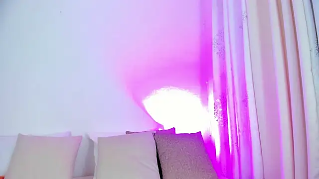 Snapshot of Abby__colins chatting on January 18, 4:42 pm Abby colins online show from January 18, 4:42 pm