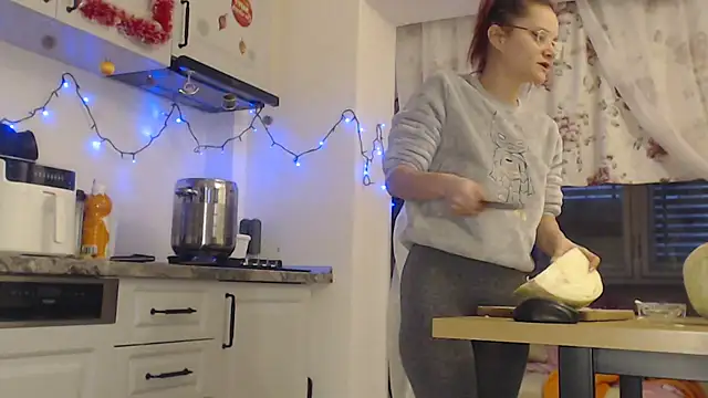 Snapshot of Tasty_Shape chatting on February 2, 3:39 pm Tasty Shape online show from February 2, 3:39 pm