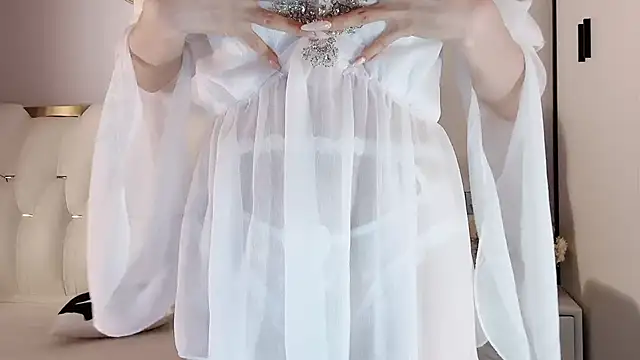 lvy-w online show from January 12, 4:18 pm