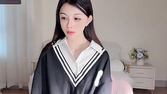 lvy-w online show from March 13, 10:44 am