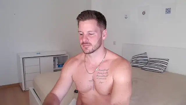 SexyandMarried1 online show from January 31, 12:18 pm