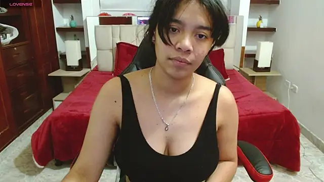 laureentt  online show from March 10, 3:01 am