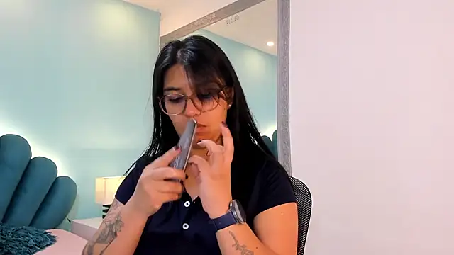 sharlott18 online show from December 5, 10:02 am