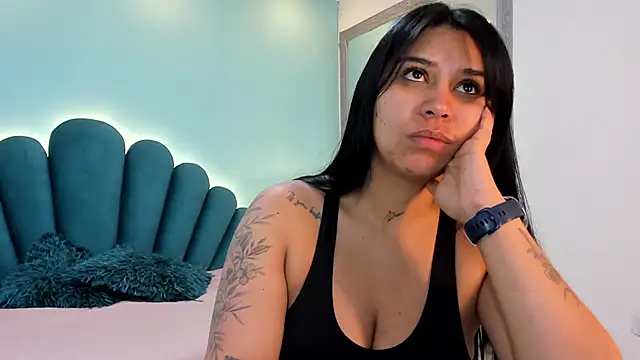 sharlott18 online show from December 22, 12:57 pm