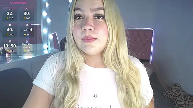 Snapshot of Celeste__sweetx chatting on September 10, 4:45 am Celeste sweetx online show from September 10, 4:45 am