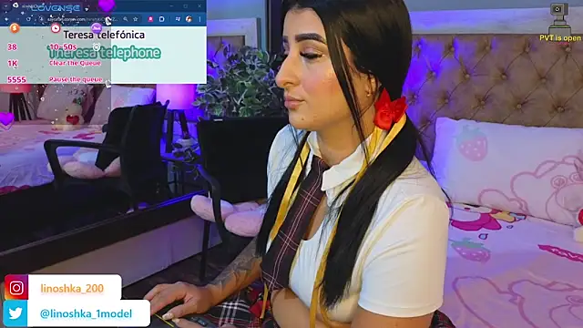 Snapshot of _Linoshka_1 chatting on March 6, 9:09 pm Linoshka 1 online show from March 6, 9:09 pm