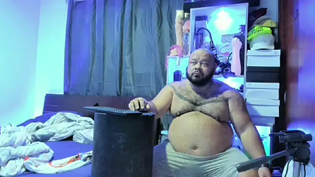 Latino bigcock online show from February 21, 10:37 pm