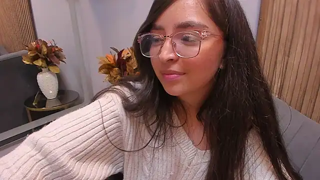 Eva Macalliter online show from December 18, 9:36 am