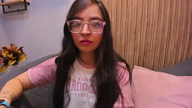 Eva Macalliter online show from January 8, 2:46 am