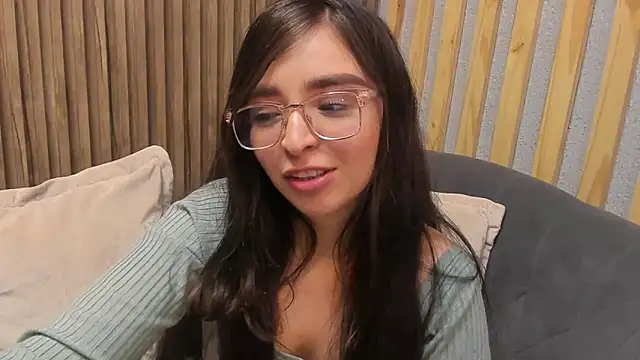 Eva Macalliter online show from March 19, 8:55 am