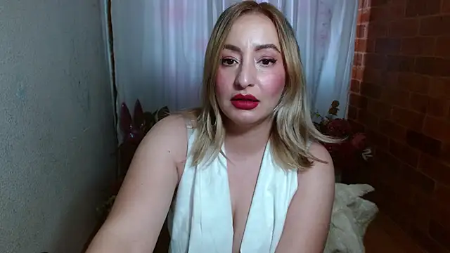 Snapshot of rashellroses22 chatting on December 17, 7:15 pm rashellroses22 online show from December 17, 7:15 pm