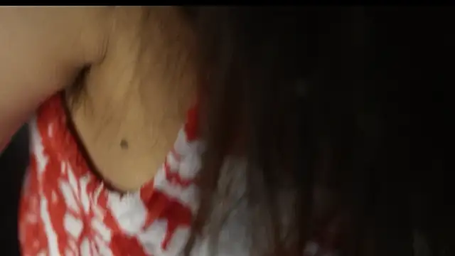 Snapshot of -AyeshaSinghania- chatting on December 18, 8:14 pm -AyeshaSinghania- online show from December 18, 8:14 pm