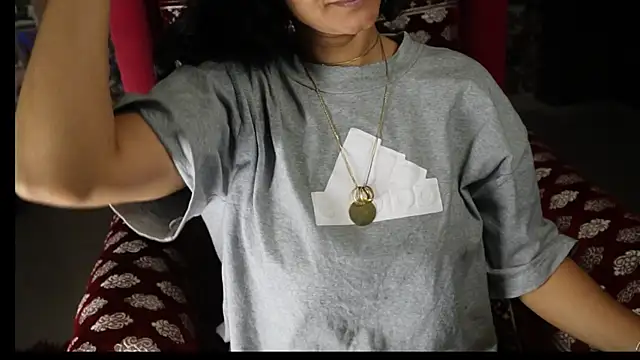 Snapshot of -AyeshaSinghania- chatting on March 6, 7:47 am -AyeshaSinghania- online show from March 6, 7:47 am