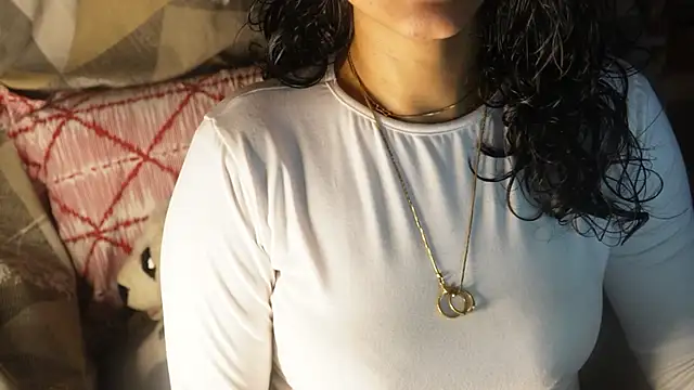 Snapshot of -AyeshaSinghania- chatting on October 1, 9:59 am -AyeshaSinghania- online show from October 1, 9:59 am