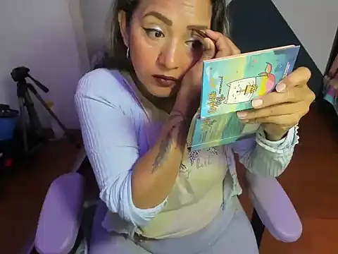 Snapshot of daleska_ayala_1 chatting on October 13, 5:57 pm daleska ayala 1 online show from October 13, 5:57 pm