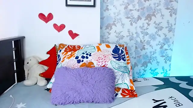 Snapshot of vanessa_cute1 chatting on March 6, 10:15 pm vanessa cute1 online show from March 6, 10:15 pm