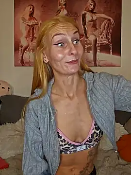 Snapshot of LessiaMia chatting on October 26, 4:46 pm LessiaMia online show from October 26, 4:46 pm