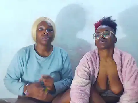 Snapshot of The_wickles_4443 chatting on January 18, 9:56 am The wickles 4443 online show from January 18, 9:56 am