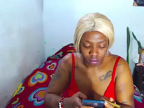 Snapshot of The_wickles_4443 chatting on February 25, 12:45 pm The wickles 4443 online show from February 25, 12:45 pm