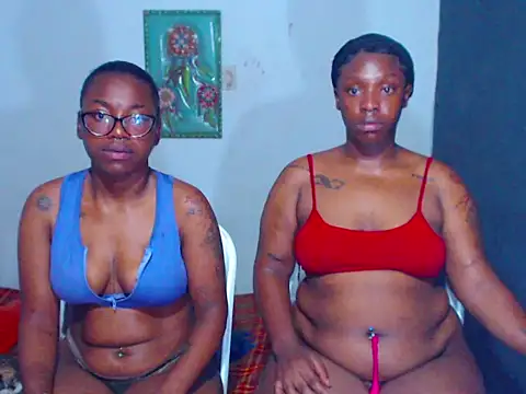 Snapshot of The_wickles_4443 chatting on September 10, 2:22 am The wickles 4443 online show from September 10, 2:22 am