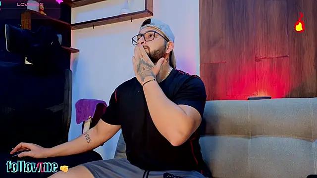 Snapshot of Andrew_Brown chatting on November 28, 2:20 pm Andrew Brown online show from November 28, 2:20 pm