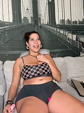 Bigbuttbrooklynn online show from February 24, 1:46 am