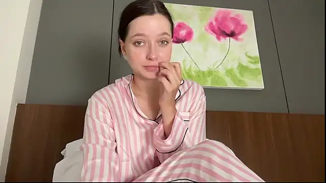 Snapshot of _liatris_ chatting on December 9, 5:07 am liatris online show from December 9, 5:07 am