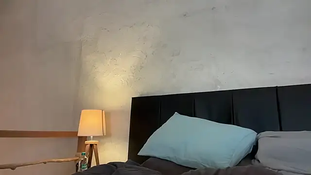 Snapshot of _liatris_ chatting on January 15, 12:04 pm liatris online show from January 15, 12:04 pm