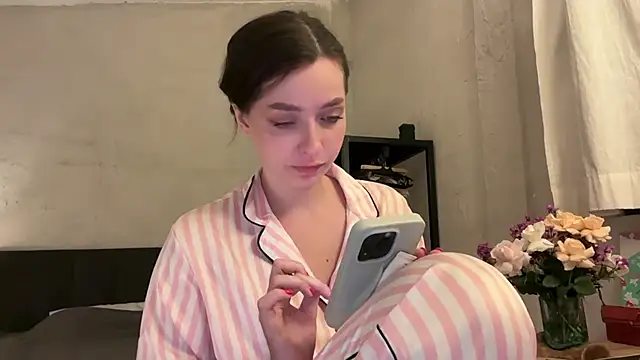 Snapshot of _liatris_ chatting on March 8, 11:37 am liatris online show from March 8, 11:37 am