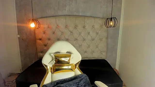 Snapshot of Alice_Laurentt chatting on February 27, 2:53 am Alice Laurentt online show from February 27, 2:53 am