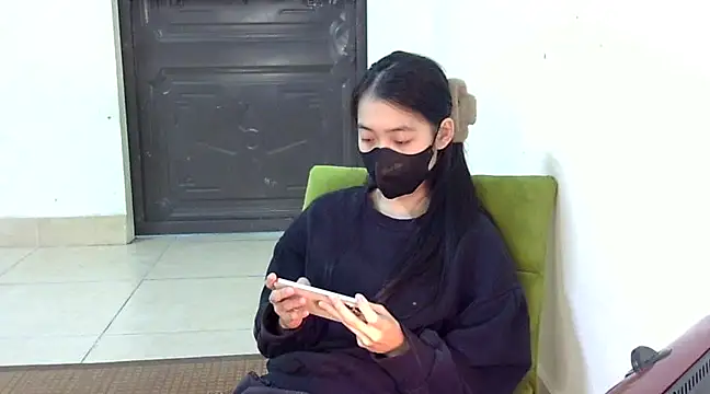 Snapshot of DA-EUN chatting on March 18, 2:47 am DA-EUN online show from March 18, 2:47 am