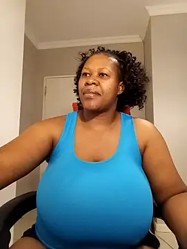 bustylisa1983 online show from February 25, 11:41 am