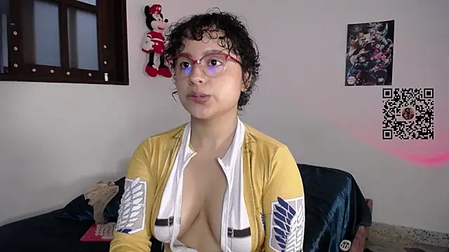 Snapshot of lou_cute chatting on November 20, 2:01 am lou cute online show from November 20, 2:01 am