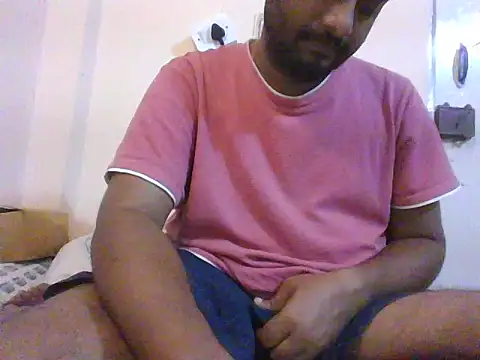 Snapshot of Nunnu_0 chatting on October 24, 8:33 am Nunnu 0 online show from October 24, 8:33 am