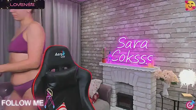 Snapshot of SarahCoksss chatting on January 23, 12:14 am SarahCoksss online show from January 23, 12:14 am