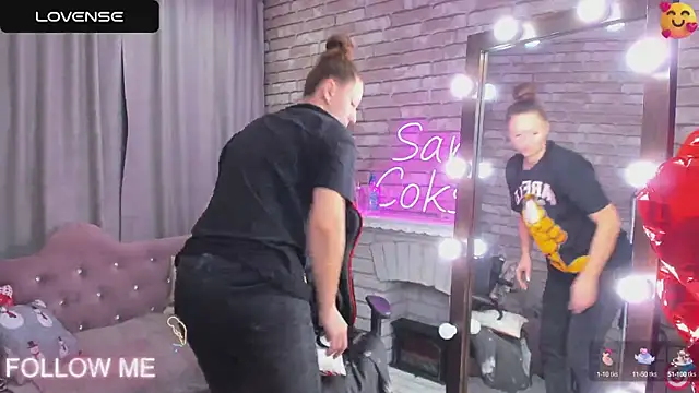 Snapshot of SarahCoksss chatting on March 6, 11:31 pm SarahCoksss online show from March 6, 11:31 pm