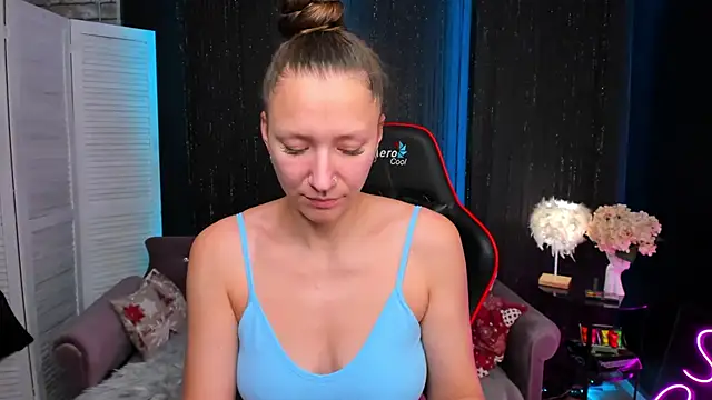 Snapshot of SarahCoksss chatting on November 28, 12:24 am SarahCoksss online show from November 28, 12:24 am