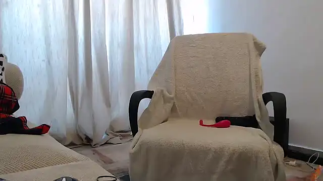 CurvyGlass online show from January 8, 4:59 am