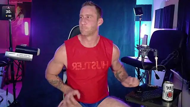 Snapshot of FiftyShadez chatting on October 24, 11:23 pm FiftyShadez online show from October 24, 11:23 pm