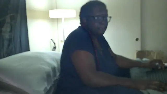 Yagurl  west online show from January 13, 5:01 am