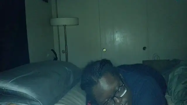 Yagurl  west online show from January 13, 8:05 am