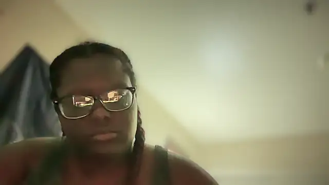 Yagurl  west online show from January 24, 7:30 am