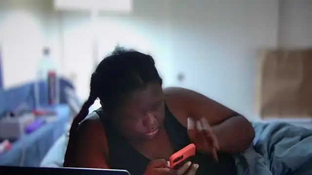 Yagurl  west online show from January 24, 8:43 pm