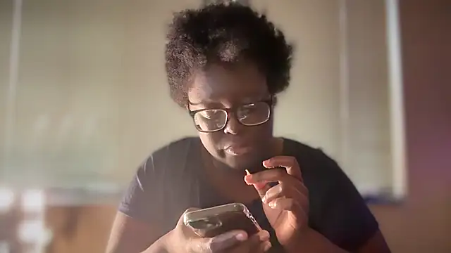 Yagurl  west online show from January 31, 9:05 pm