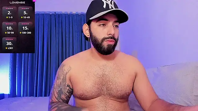 Snapshot of leo_thewolf_ chatting on September 13, 7:02 pm leo thewolf  online show from September 13, 7:02 pm