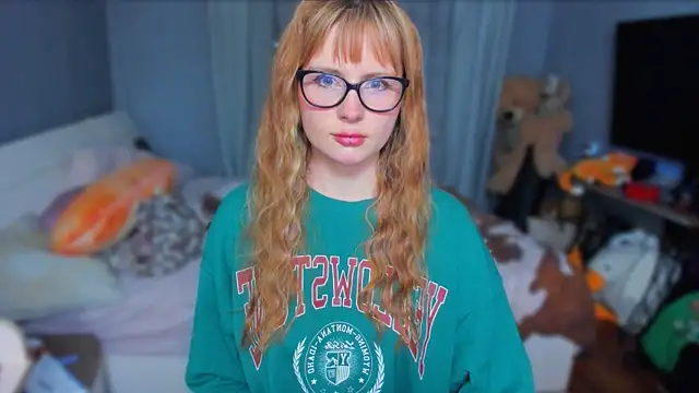 Snapshot of KlementinaBbG chatting on October 26, 9:10 pm KlementinaBbG online show from October 26, 9:10 pm